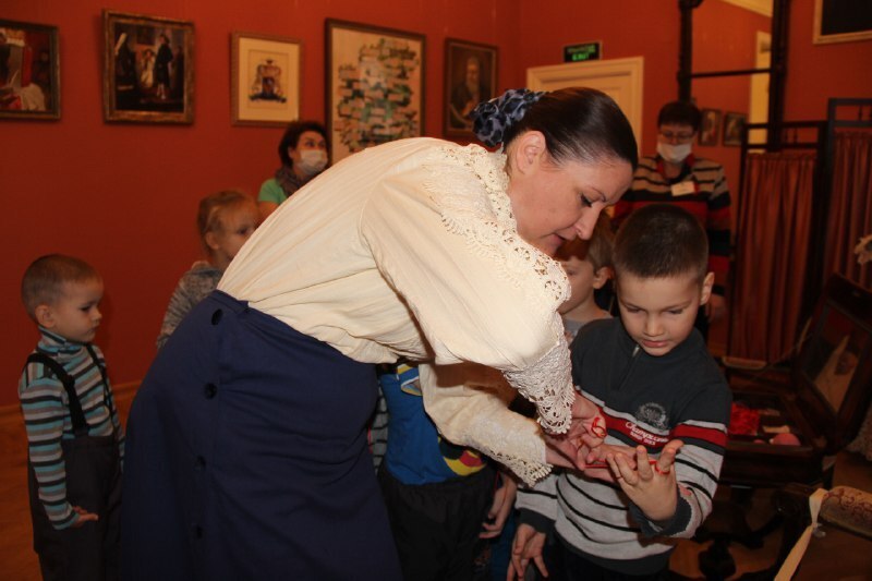 Театрализованная детская программа с мастер-классом «Первое путешествие по Лыткаринской усадьбе»