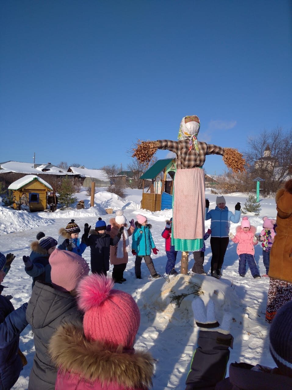 Сжигание чучела Масленицы