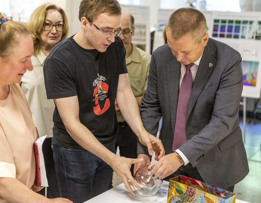  Ректорский просмотр. Фото с сайта РГХПУ им. С. Г. Строганова