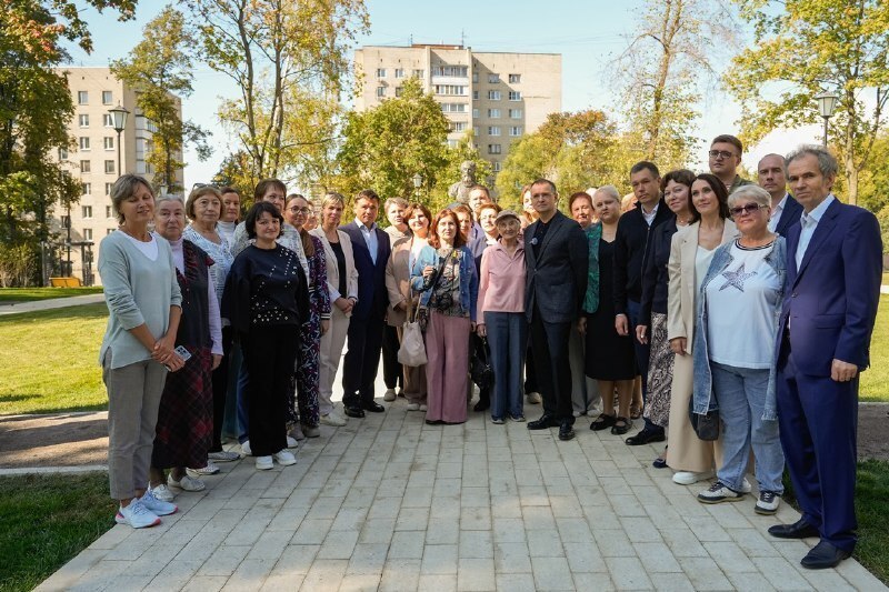 Открытие памятника Никите Зотову 