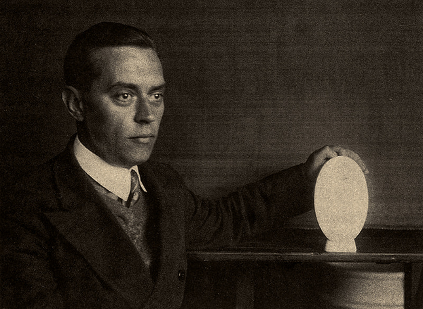 Николай Суетин – ученик Малевича, советский дизайнер и реформатор русского фарфора